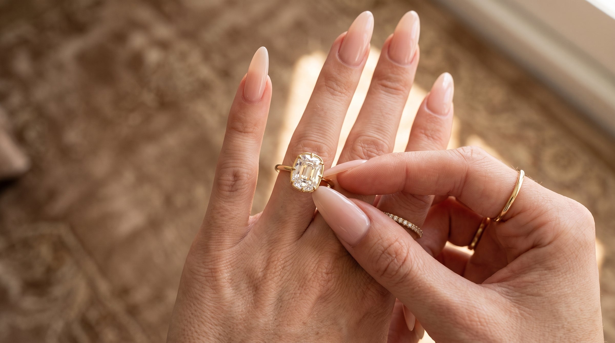 Loose diamonds under daylight