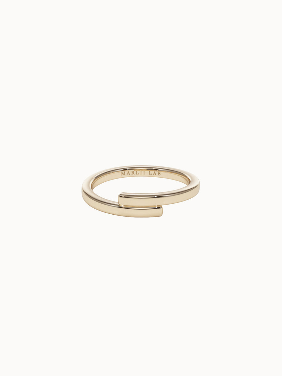 Gold-Crossover-Ring-Yellow-Gold-MARLII-LAB