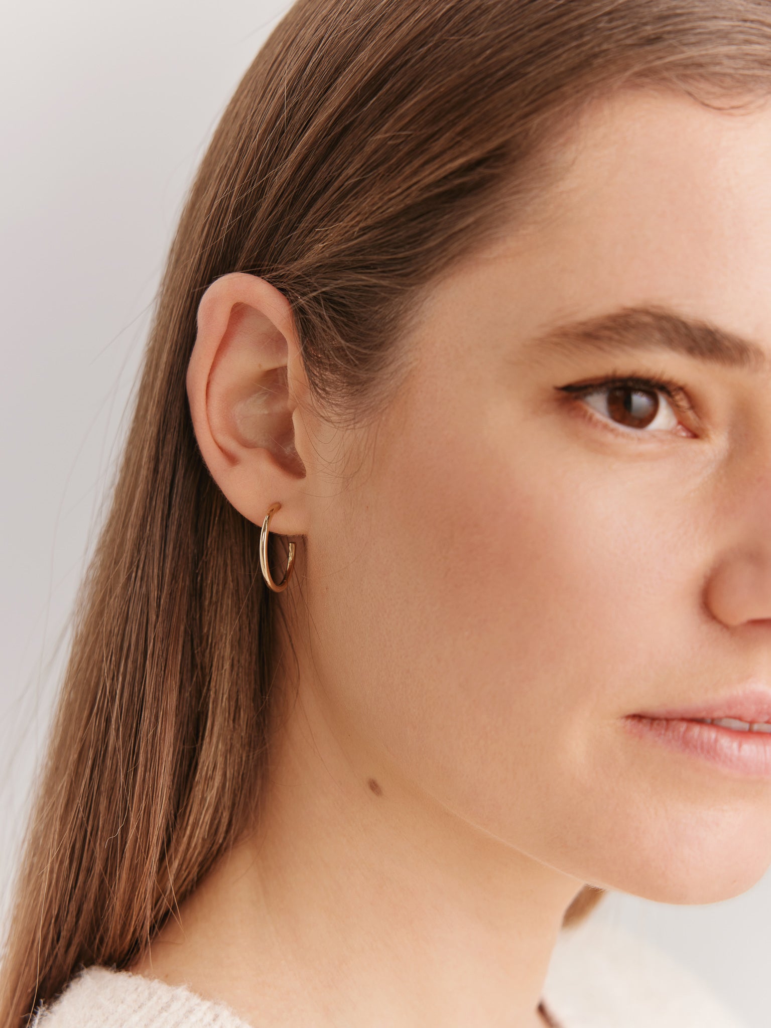 Gold-Hoop-Earrings-Yellow-Gold-MARLII-LAB