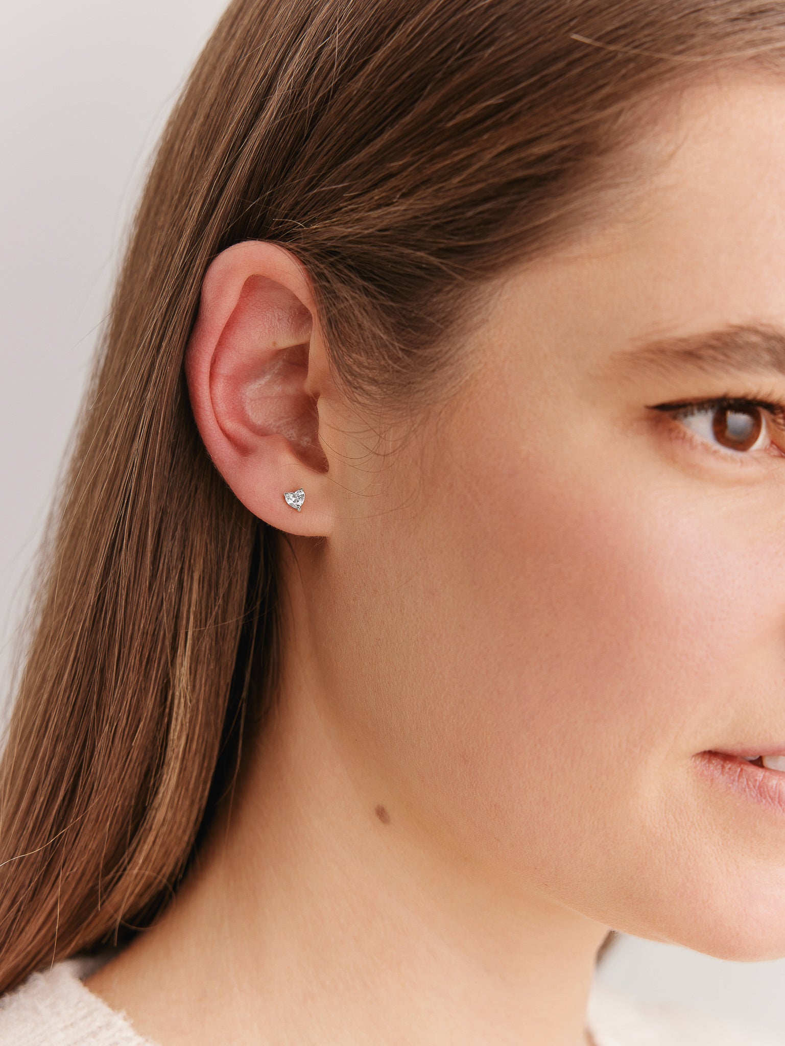Heart-Diamond-Studs-White-Gold-3.6x4.15mm-MARLII-LAB