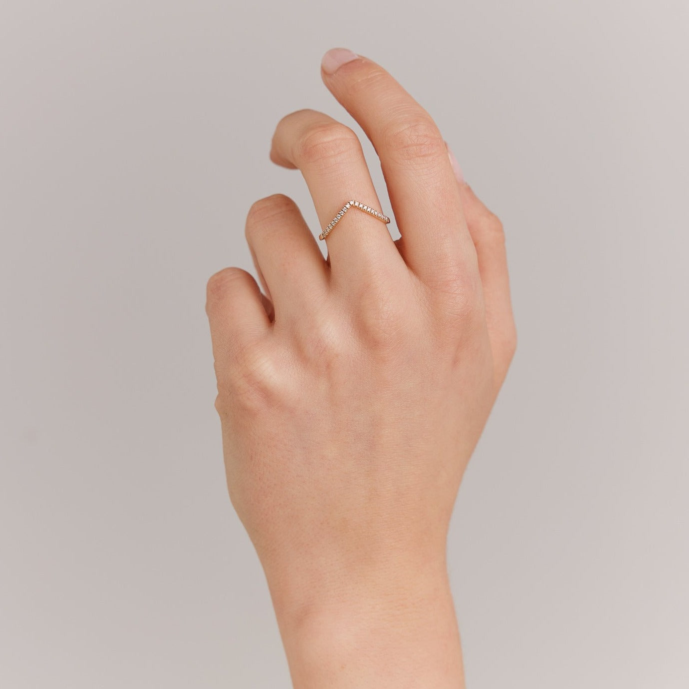 Pavé-Subtle-Point-Ring-Yellow-Gold-MARLII-LAB