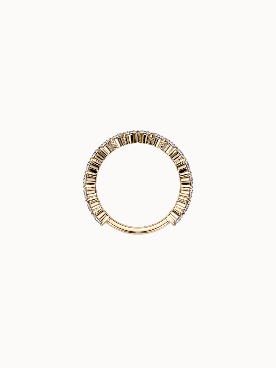 Claw-Set Oval Band Petite in 18K yellow gold, shown in profile