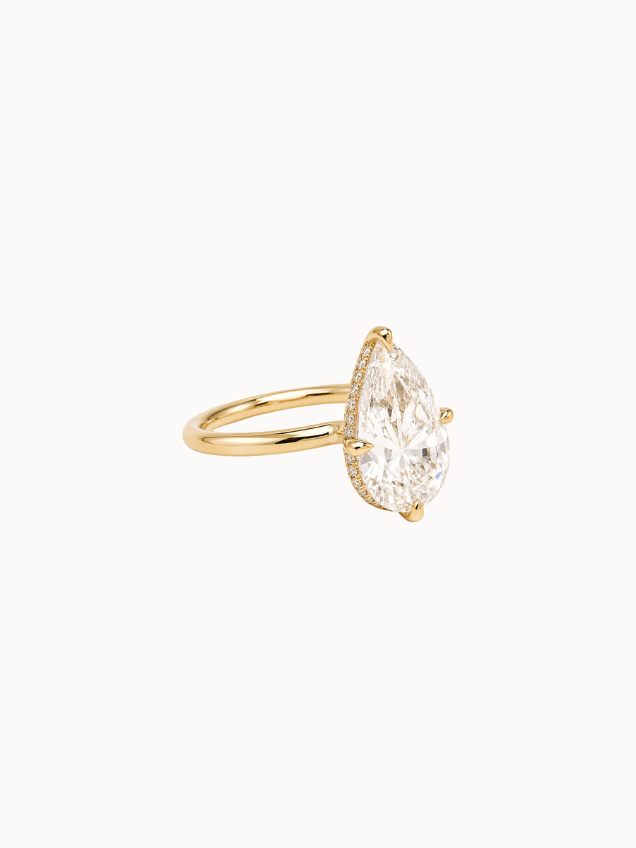 Compass Pear engagement ring by MARLII LAB — pear centre diamond, four-claw setting, 18K Yellow Gold, fourth view