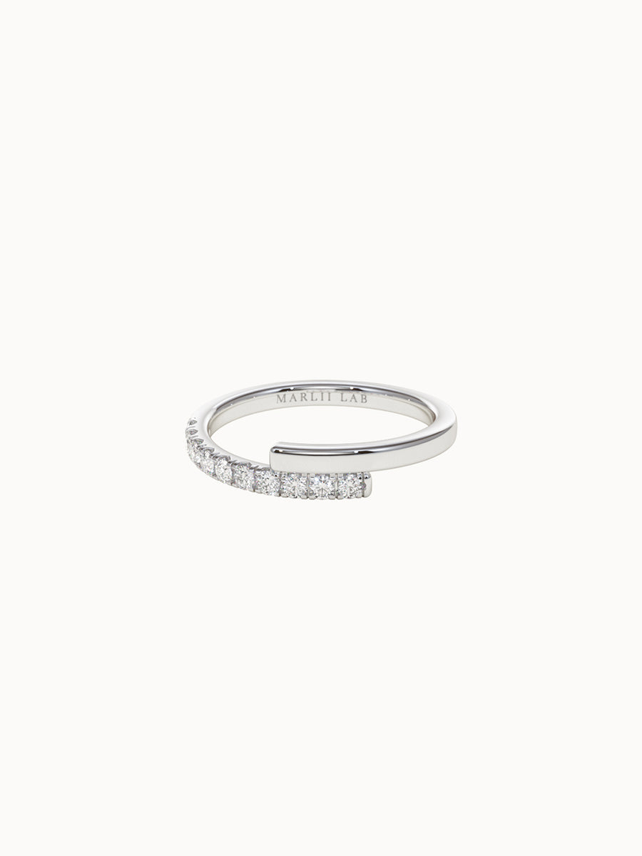 Pave-and-Gold-Crossover-Ring-White-Gold-MARLII-LAB